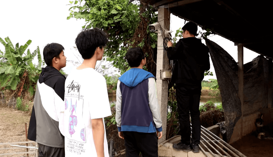 深圳大学“腾讯ai班”学生开发ai养鹅小程序,实现呆鹅监测、病鹅预警-黑板洞察